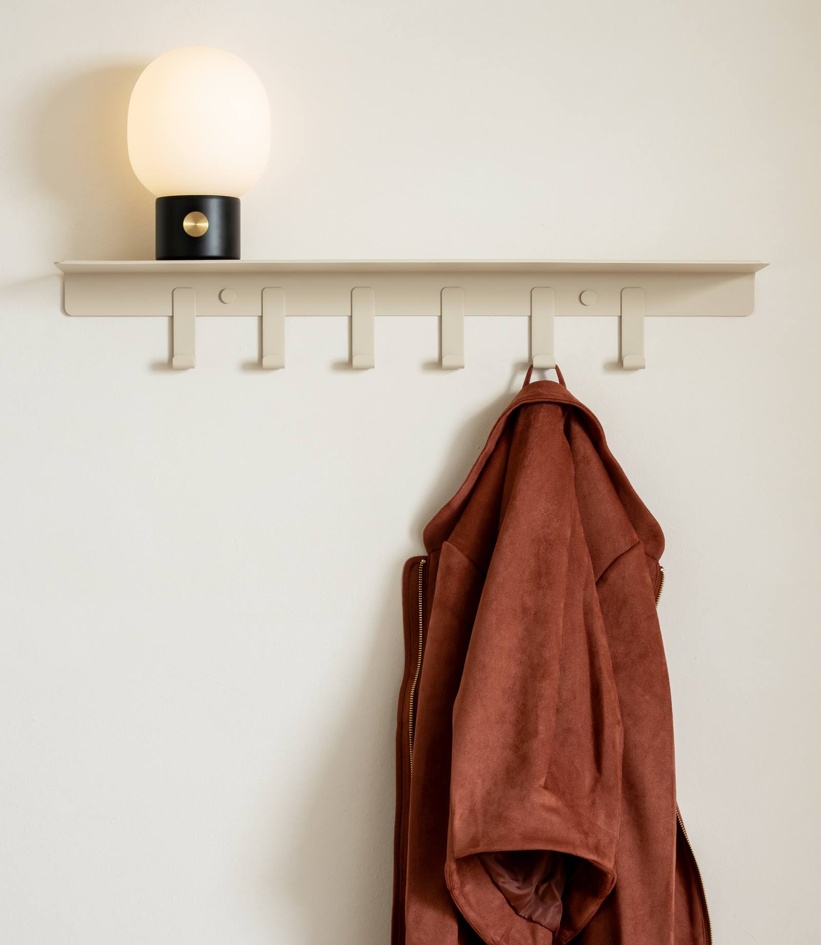 Kian Wandgarderobe